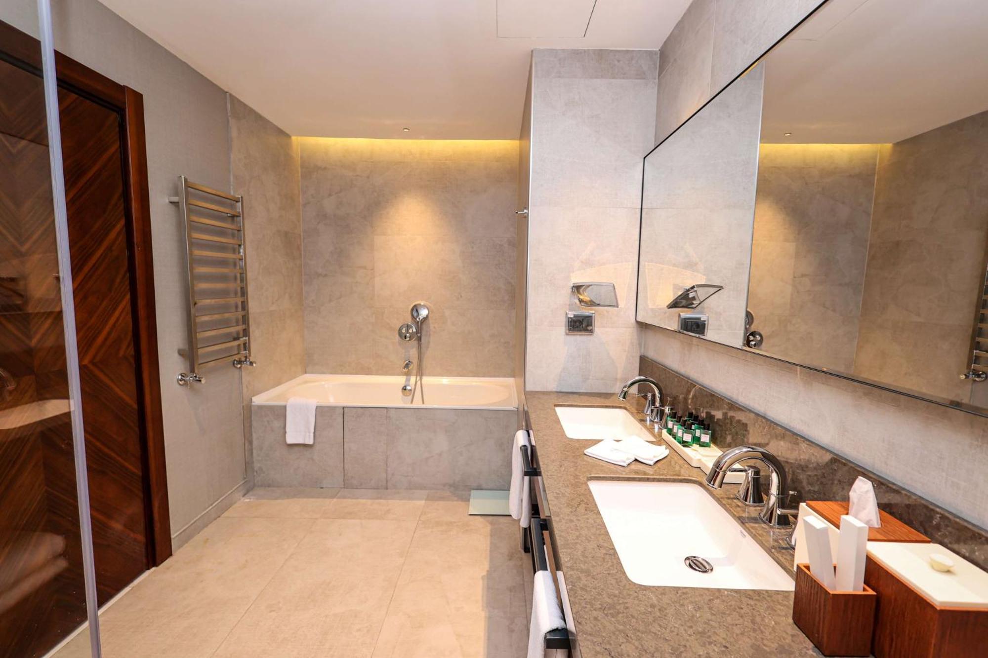 Hilton Garden Inn Samarkand Afrosiyob 外观 照片